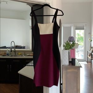 Gorgeous, slimming color block dress!